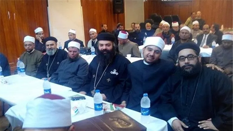 بدء توافد الشخصيات العامة على إفطار 