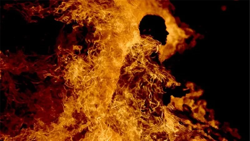 برامج المقالب تهدد حياة الأطفال.. ولد يحرق أخته وأمه تستغيث.. وخبراء: دعوة للإرهاب وتزيد التخلف العقلي والتبول اللاإرادي