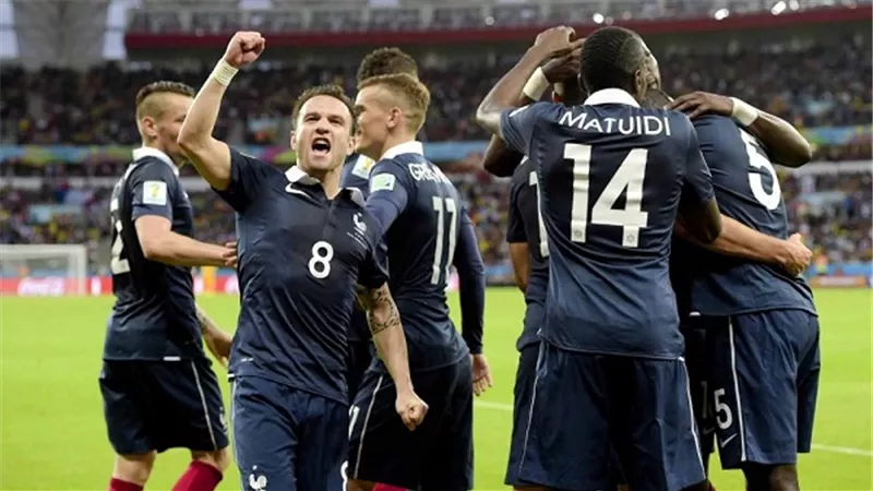 بث مباشر.. فرنسا في مواجهة رومانيا بافتتاح 