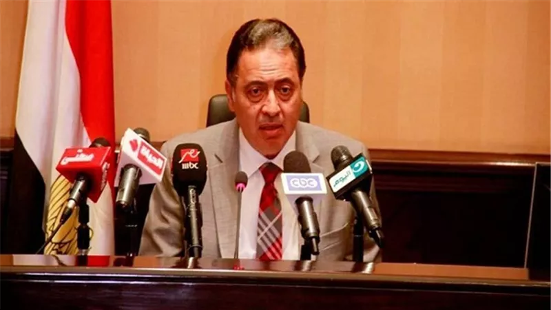  إقالة مدير معهد ناصر.. وتعيين حازم الفيل خلفًا له 