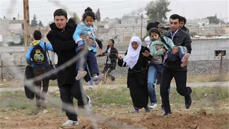 فرار آلاف العراقيين من الفلوجة عبر مسار آمن 