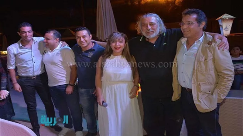 بالصور.. نجوم الكرة والفن في افتتاح خيمة بيوت باي