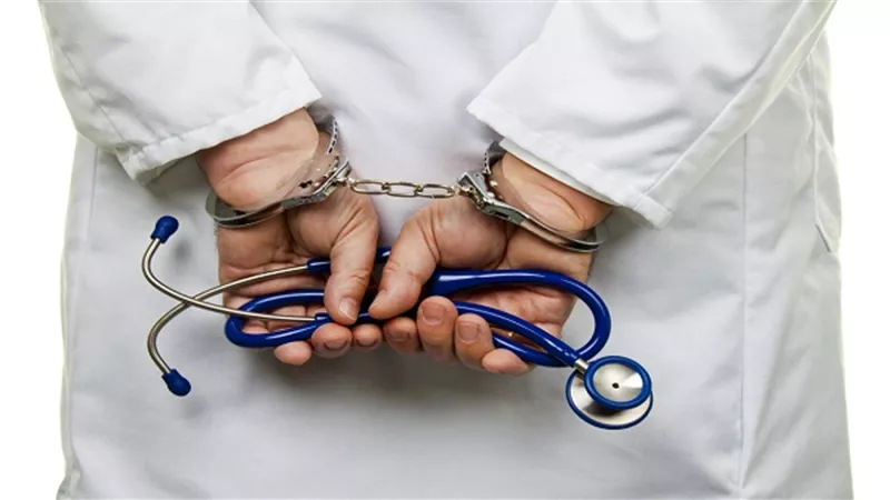 القبض على طبيب لإدارته عيادة لعمليات التجميل بدون ترخيص في العجوزة