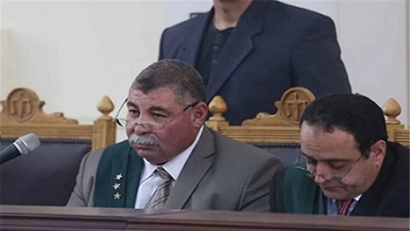 متهم باغتيال النائب العام يدون على ملابسه كلمة 