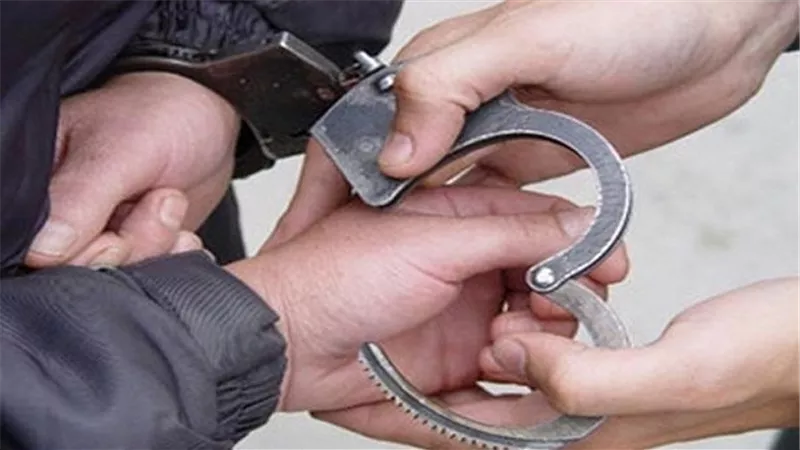 ضبط موظف بريد لاختلاسه 