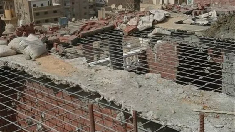 ضبط 10 خلاطات بناء مخالفة بالعمرانية 