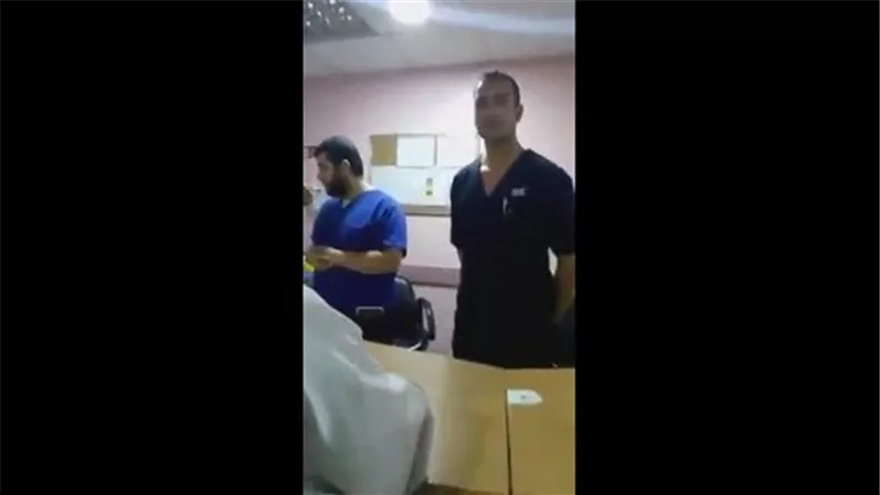بالفيديو.. مدير مركز الكبد بدمياط يسب الأطباء بـ