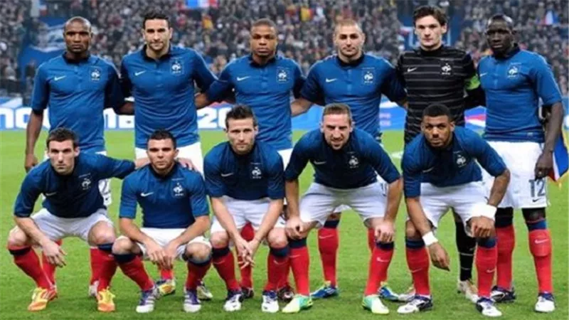 بث مباشر.. فرنسا تلعب أمام سويسرا في 