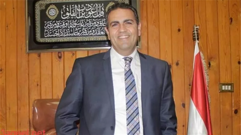 التحقيق مع طالبة بـ