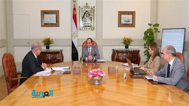 السيسي يتابع جهود تمويل مشروعات 