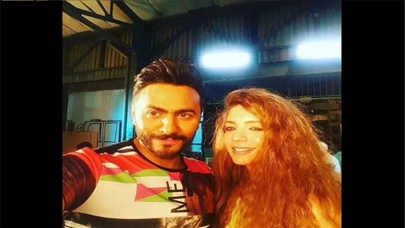 بالصور.. كواليس كليب تامر حسني الجديد 