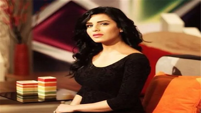 ياسمين كساب ضيفة صالون 