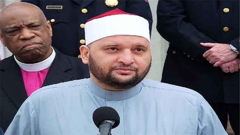 مستشار المفتي يلقي كلمة المسلمين في تأبين ضحايا أورلاندو بنيويورك