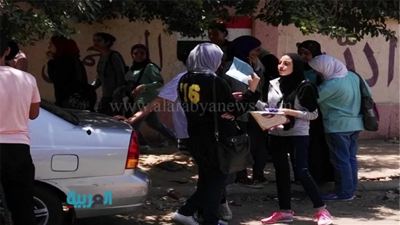 بالصور.. طلاب 