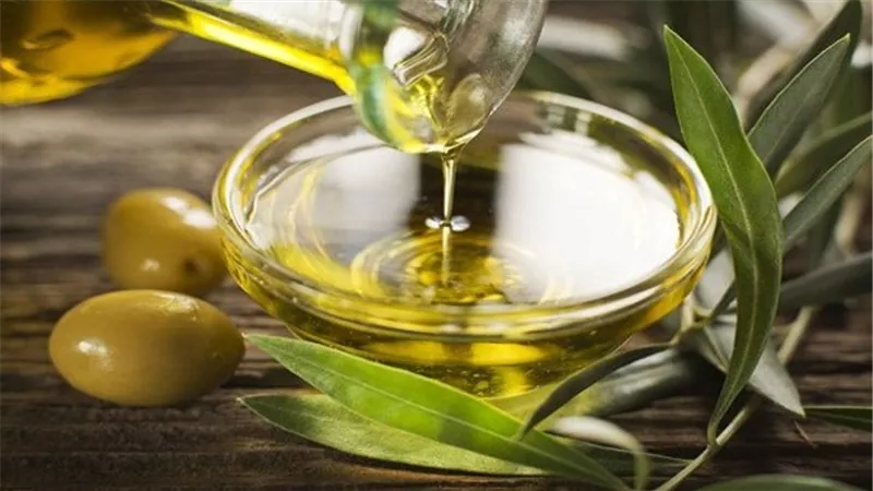 زيت الزيتون يواصل صعوده عالميًا لـ 2820 يورو للطن
