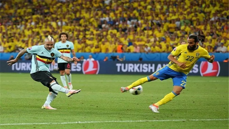 بالفيديو.. بلجيكا تفوز على السويد بهدف قاتل وتتأهل للدور الـ16