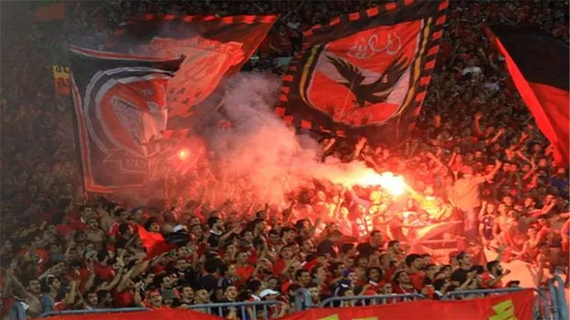 بالفيديو+ 18.. احتفال جماهير الأهلي بدرع الدوري باستاد التتش 