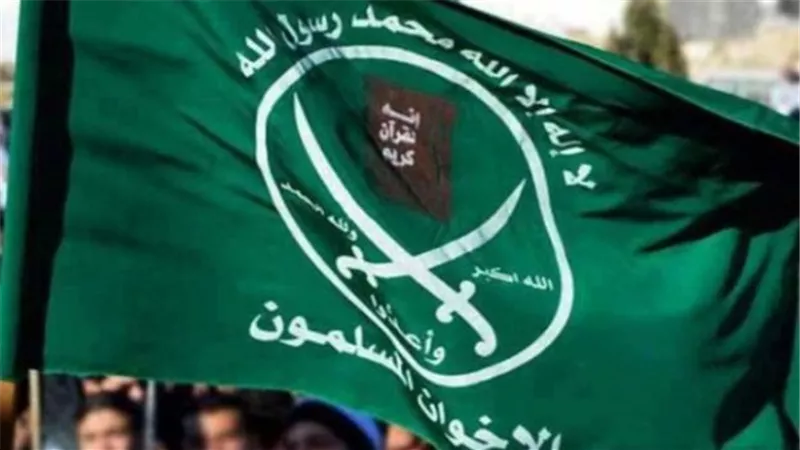 إخواني ينتقد 
