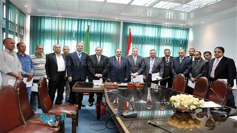 بالصور.. محافظ القليوبية يكرم العاملين بمباحث التموين