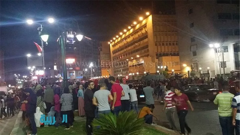بالصور.. طلاب الثانوية يتظاهرون اعتراضًا على تأجيل الامتحانات
