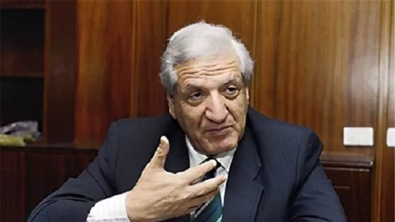 خبير: مشروع الموازنة مستهدف للإيقاع بالاقتصاد القومي 