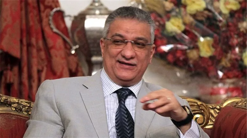 زكي بدر يعقد اجتماعًا لحل مشكلة النظافة في الجيزة 