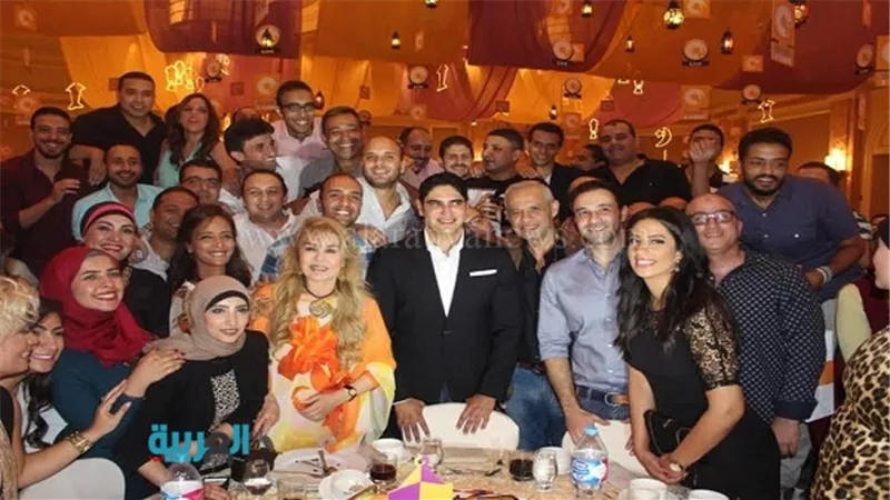 بالصور.. نجوم الفن والإعلام في إفطار 