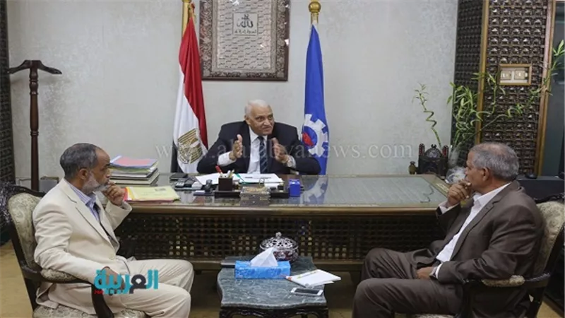 محافظ السويس يستقبل الرئيس الجديد لقطاع 
