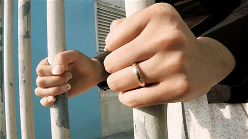 السجن 15 عامًا لسكرتير نيابة ومحامي وآخر لاتهامهم بالتزوير