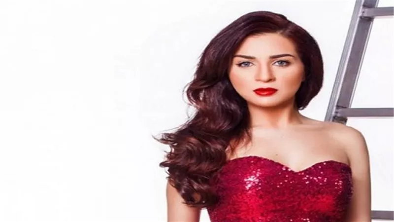 بالفيديو مي عز الدين ترقص على أنغام