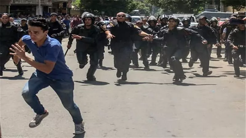 ننشر أقوى ثلاث صور هزت مصر اليوم 