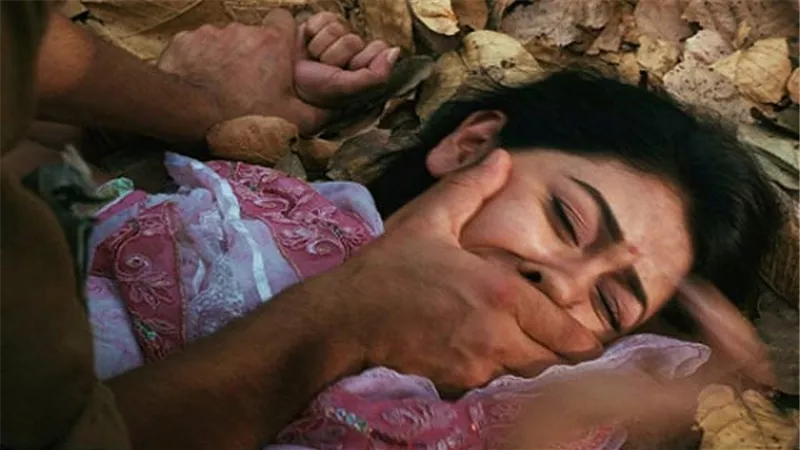 نجار يعاشر طفلة جنسيًا لإجبار أهلها على الزواج منها بالقليوبية 
