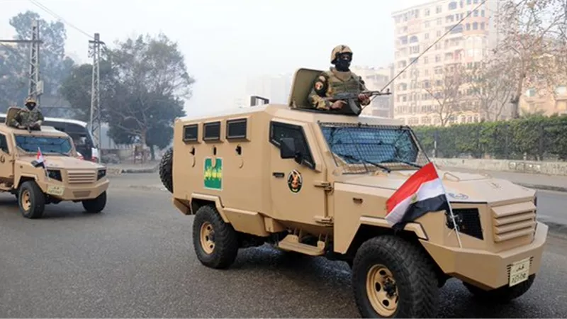 بعد قرار بقاء الجيش بالشوارع لتأمين المنشآت العامة لـ5 سنوات.. لماذا يلقي البرلمان بالأزمات على القوات المسلحة؟.. الخبراء: مجلس النواب يعيش حالة من العشوائية والحكومة لا تملك الكفاءات المطلوبة 