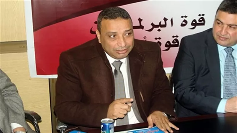 وزراء يطالب 