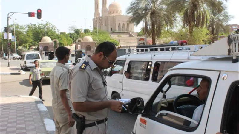 ضبط 52 ألف مخالفة ورفع 45 سيارة من الشوارع والميادين