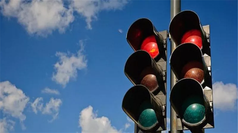 مديرية الطرق بالقاهرة: تركيب إشارات إلكترونية بميدان المحكمة