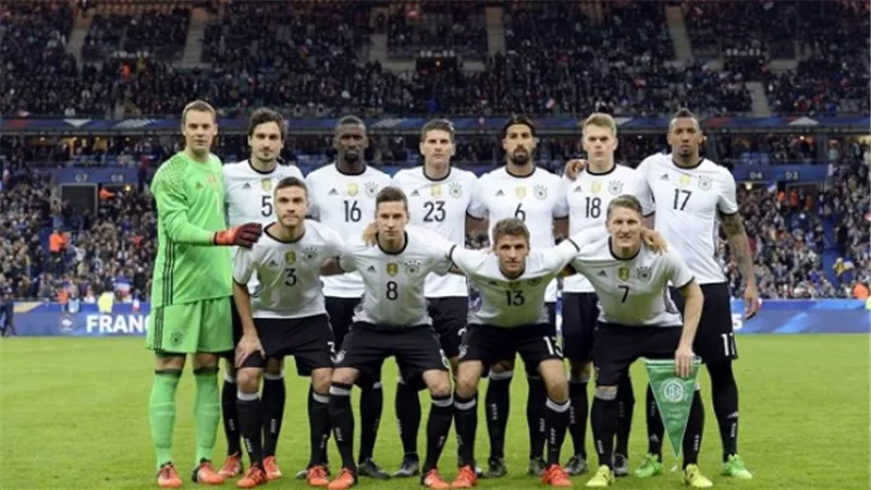 المدير الفني لمنتخب فرنسا: ألمانيا الأفضل في العالم