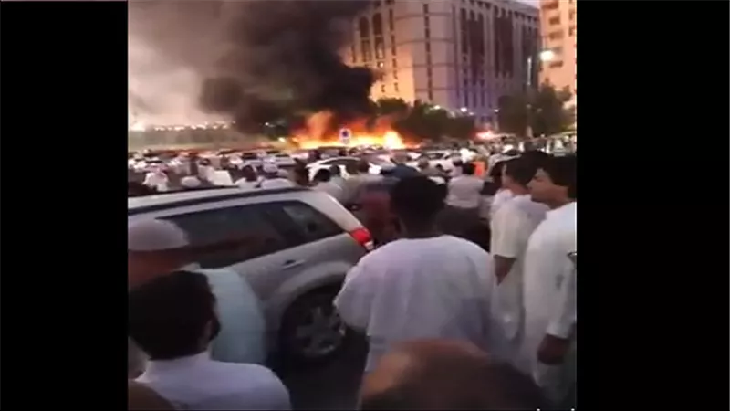 بالفيديو.. اللحظات الأولى بعد التفجير الانتحاري بالسعودية 