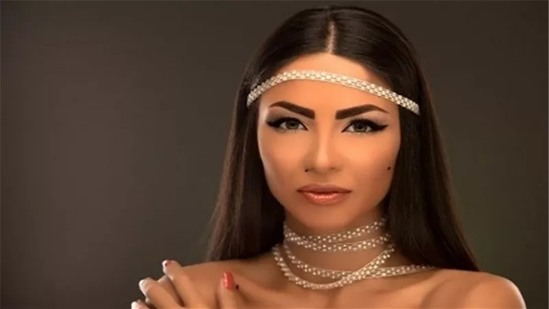  دوللي شاهين تحيي عيد الفطر في العين السخنة