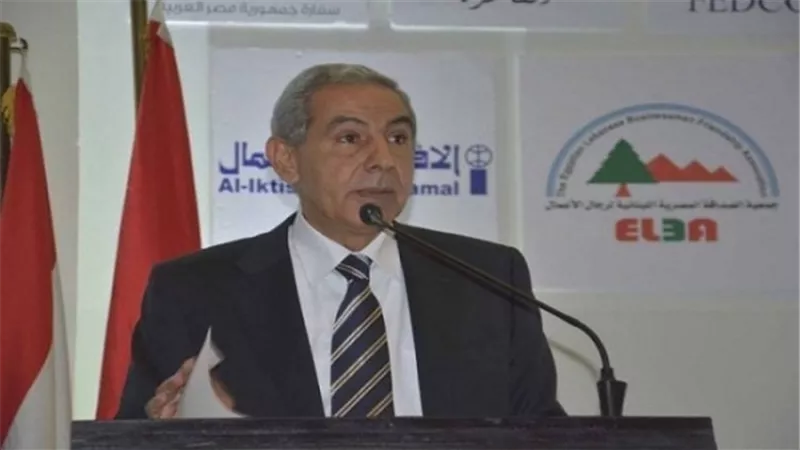  وزير الصناعة: تشديد الرقابة على المنافذ الجمركية خلال العيد 