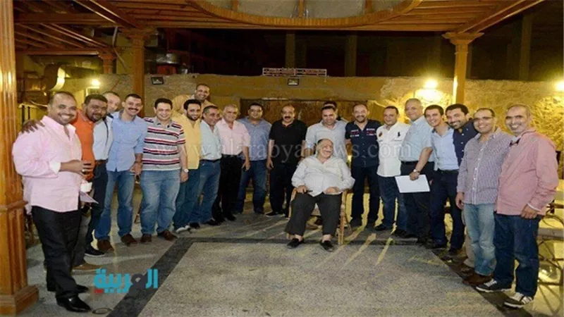 بالصور.. الخبير السياحي حسين الخياط يستضيف نجوم الفن والرياضة