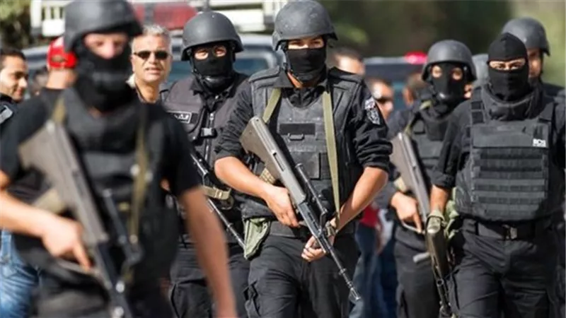 جهود أمنية مكثفة لضبط سائق توك توك دهس طفلاً بحلوان 