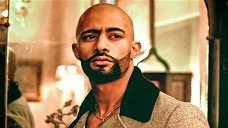 أستاذ علم الاجتماع: 