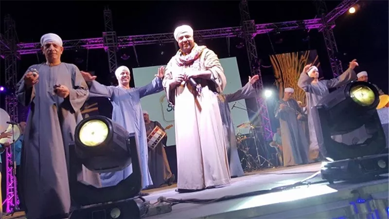 بالصور.. حجازي متقال يحيي أول حفلات 