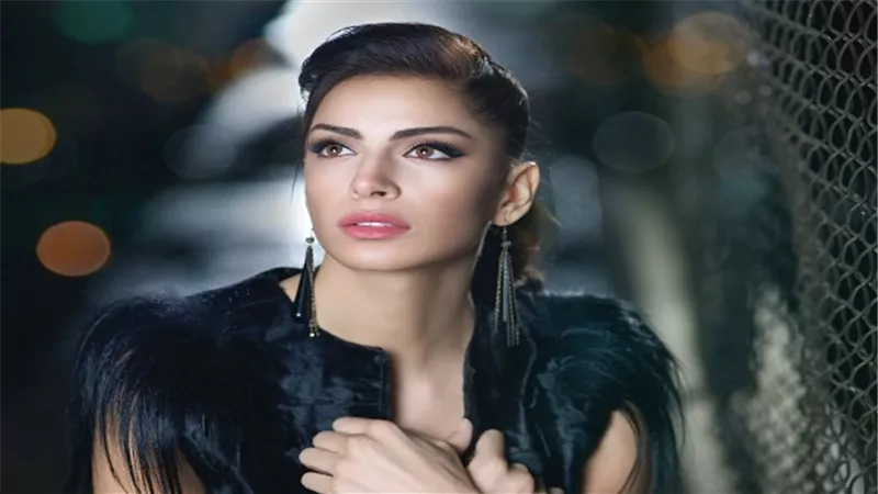 أمال ماهر تتلقى العزاء في وفاة والدها اليوم