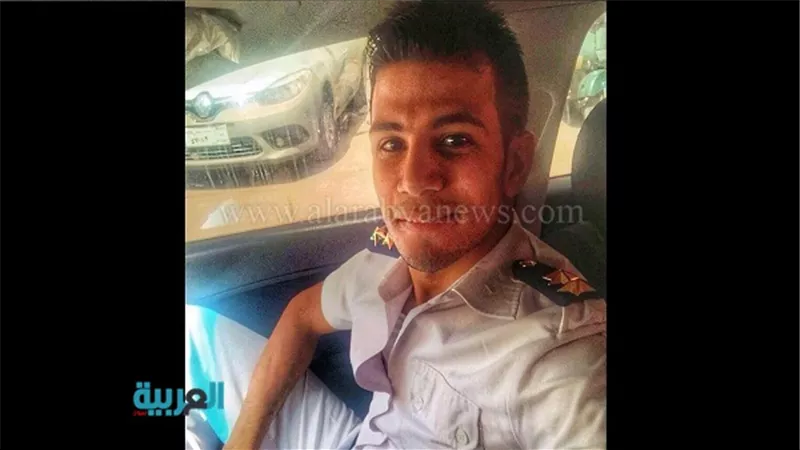 بالصور.. الموت يخطف ضابط شرطة وخطيبته قبل زفافهما.. العثور على جثامين الضحيتين في سيارة بجراج عقار.. ومصدر أمني: لا شبهة جنائية وراء الحادث