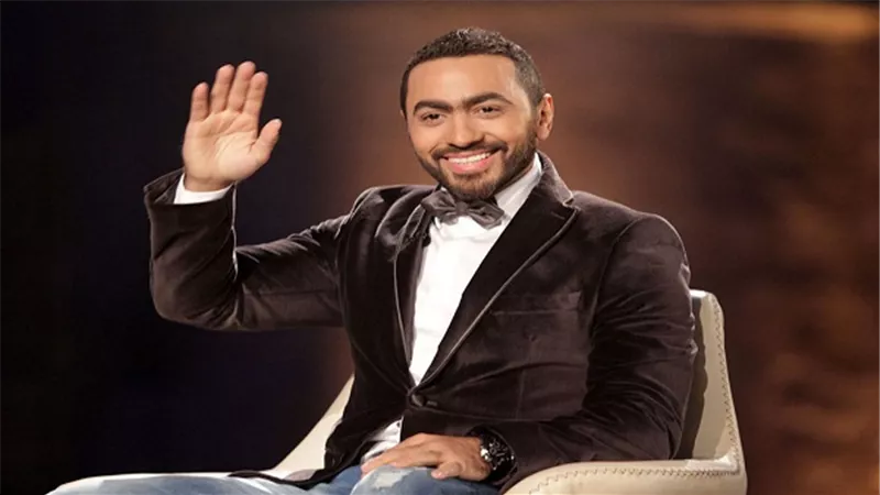 تلبية تامر حسني لطلب إحدى معجباته يثير إعجاب جمهوره بلبنان