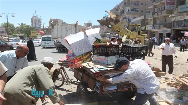 بالصور.. حملة مكبرة لإزالة الإشغالات والتعديات بشوارع السويس