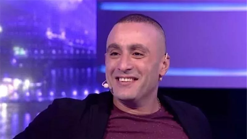 أحمد السقا يقضي العطلة الصيفية مع أسرته بـ