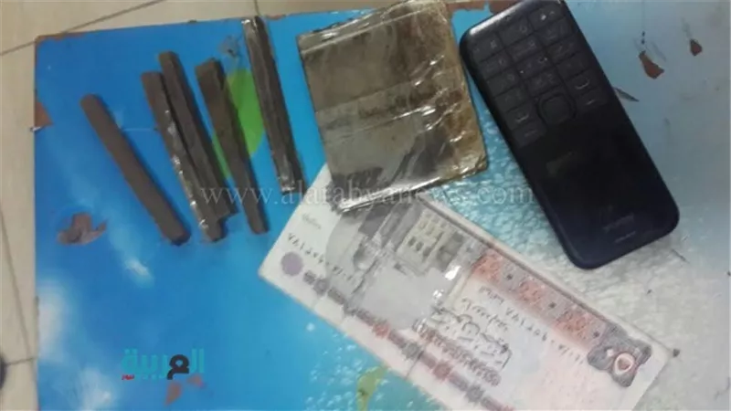 بالصور.. ضبط عاطل بحوزته 6 قطع حشيش في 